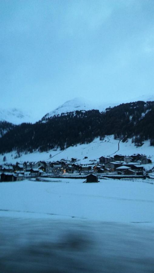 Dietro L'Angolo Sondrio Villa Eksteriør bilde