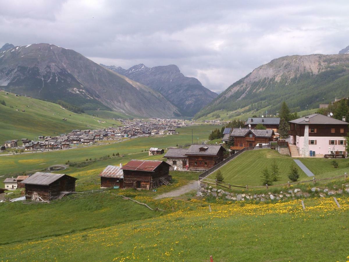 Dietro L'Angolo Sondrio Villa Eksteriør bilde