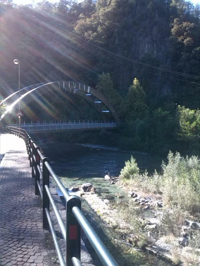 Dietro L'Angolo Sondrio Villa Eksteriør bilde
